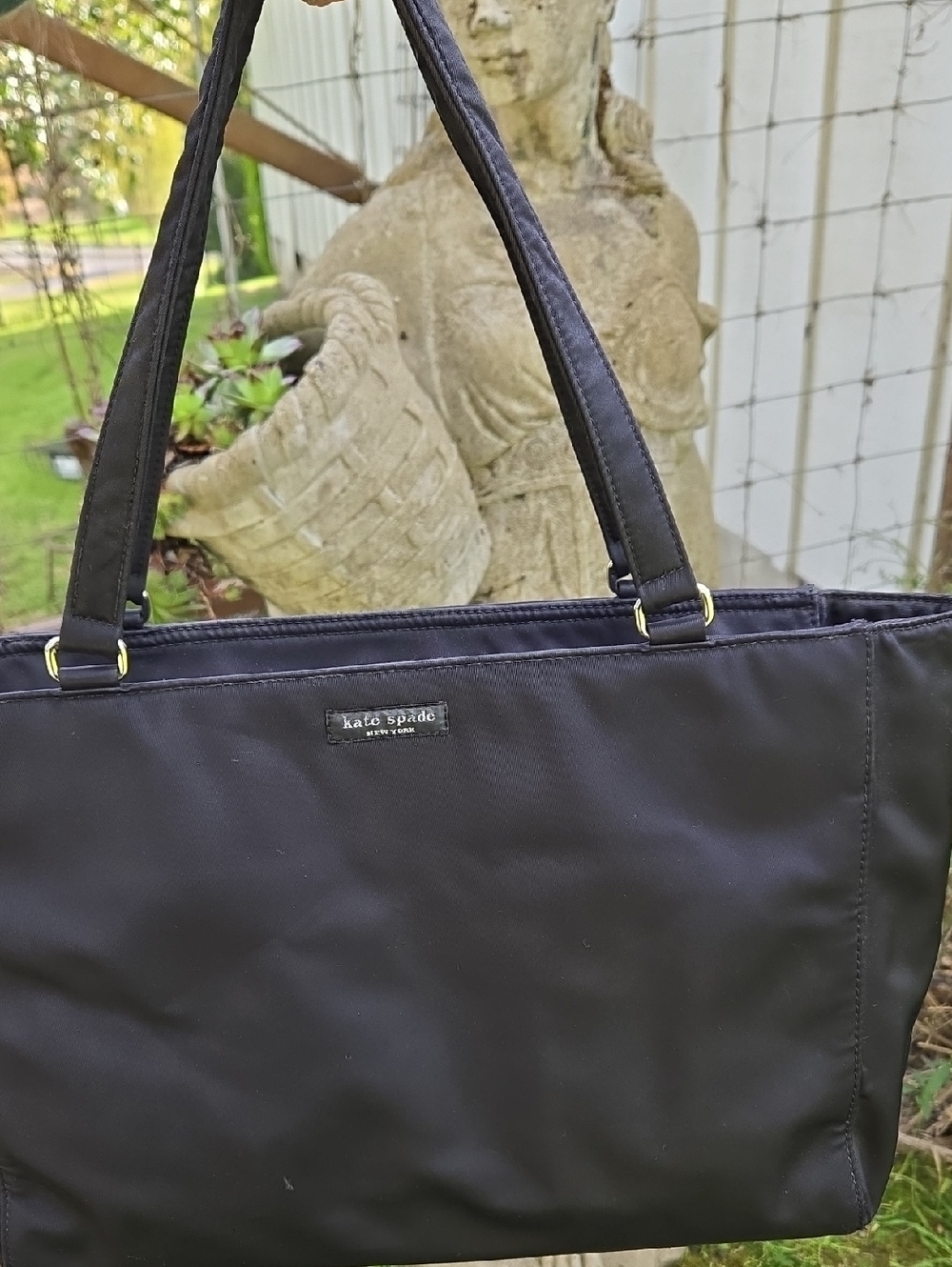 KATE SPADE Black Nylon Tote   (BIN 001)